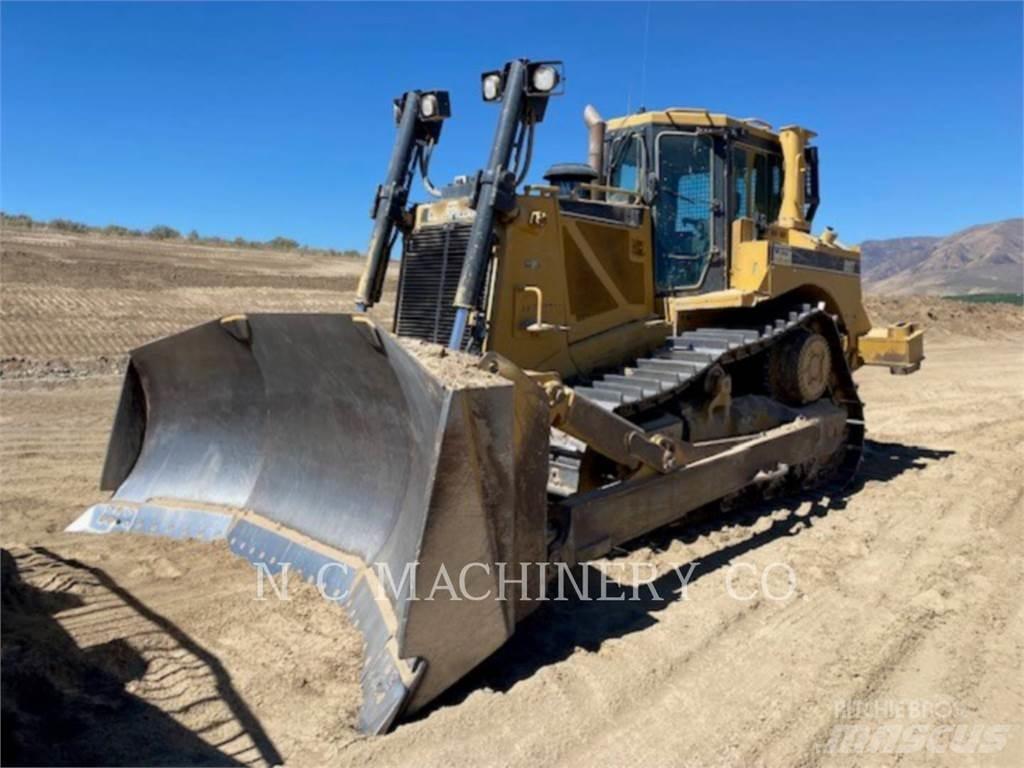 CAT D8T Buldožerji goseničarji
