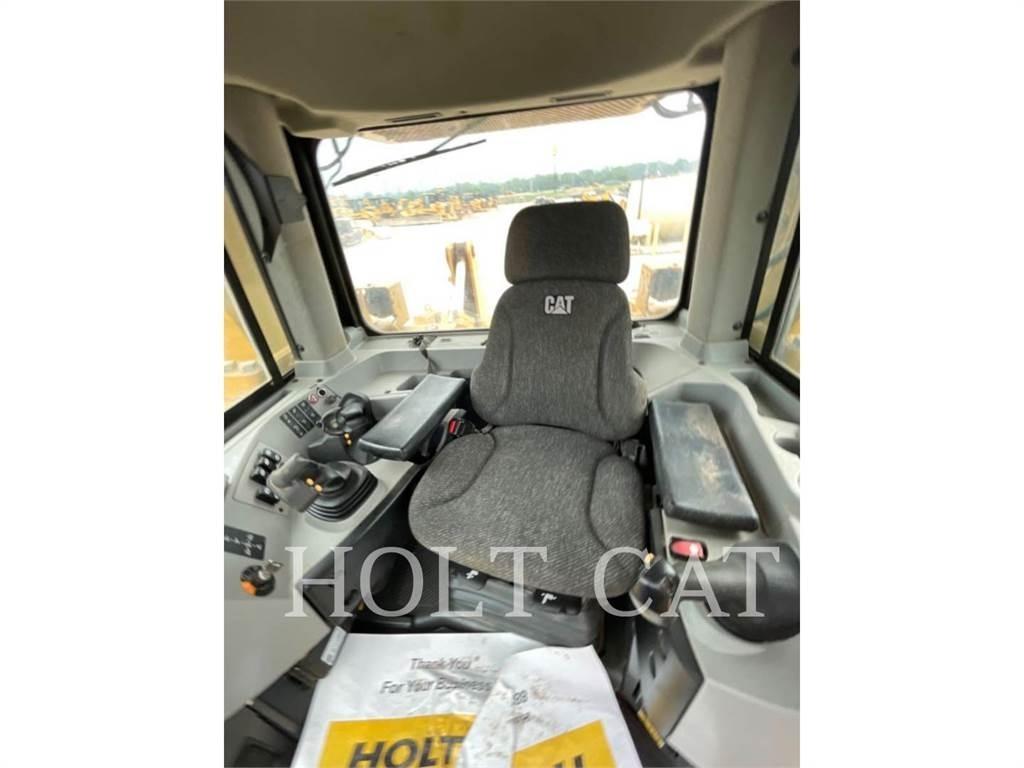 CAT D8T Buldožerji goseničarji