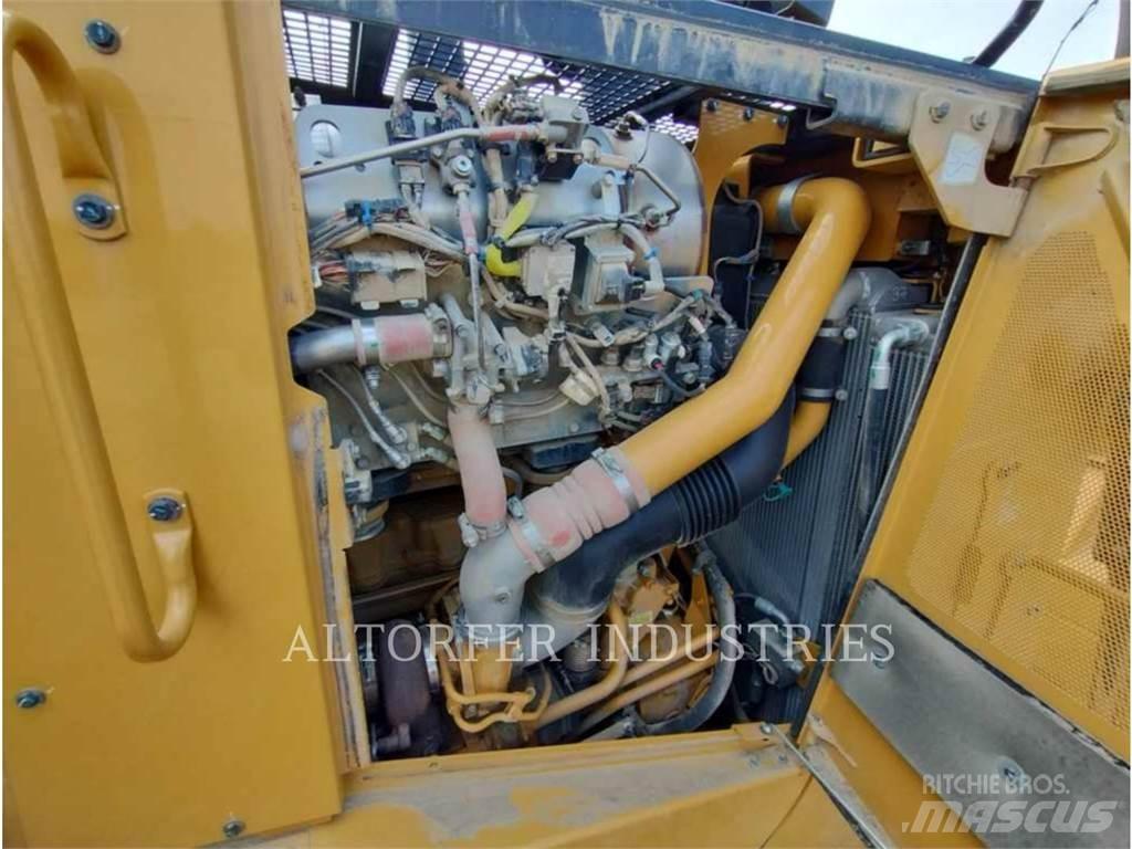 CAT D8T R Buldožerji goseničarji