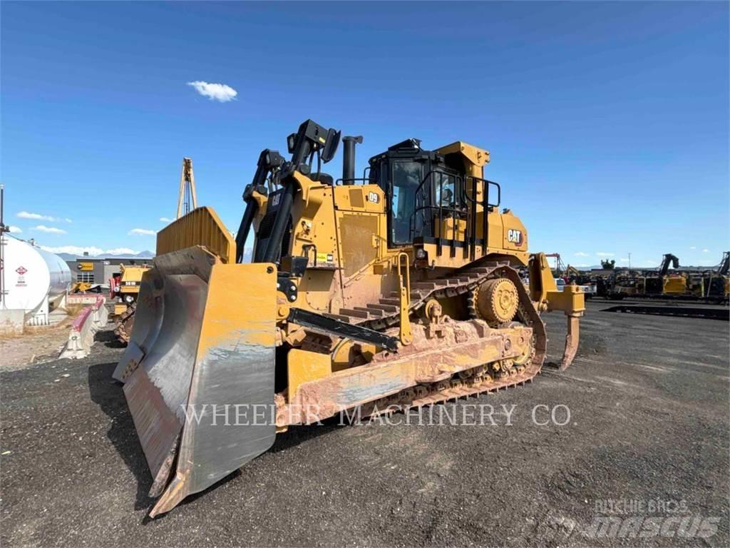 CAT D9 Buldožerji goseničarji