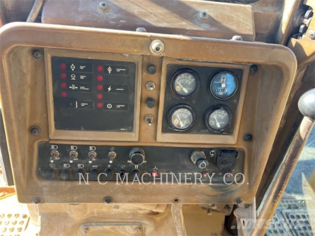 CAT D9N Buldožerji goseničarji