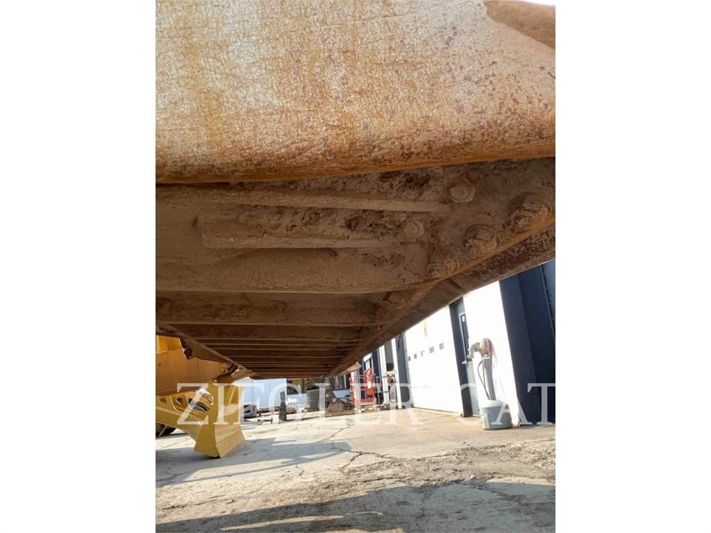CAT D9T Buldožerji goseničarji