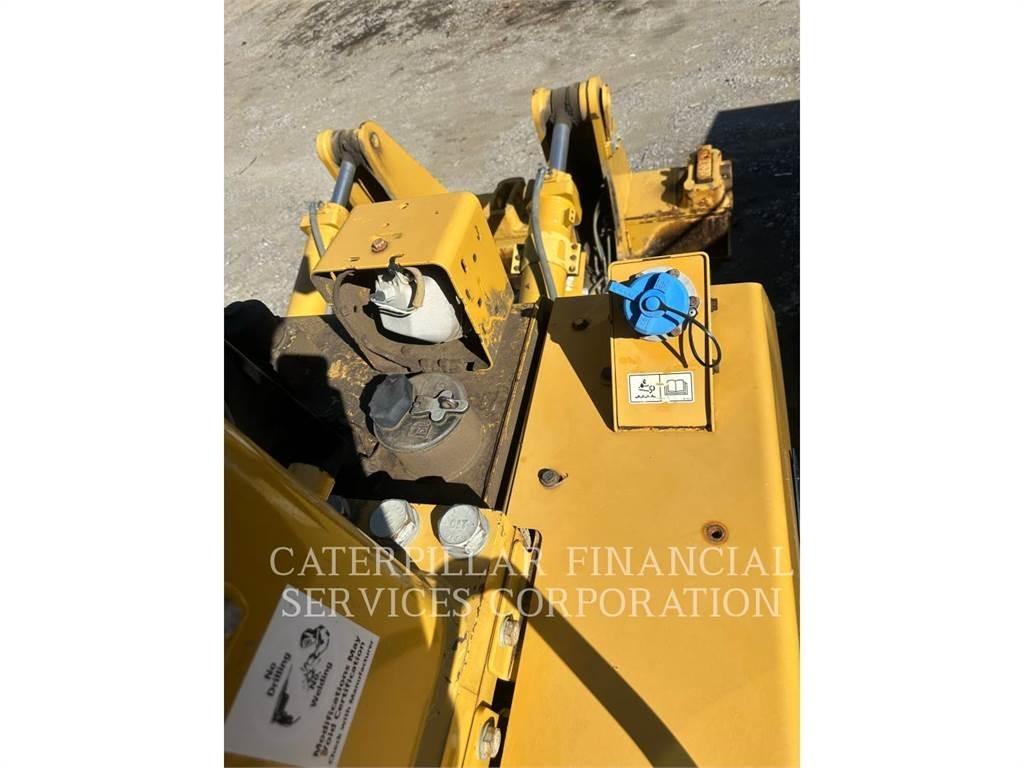 CAT D9T Buldožerji goseničarji