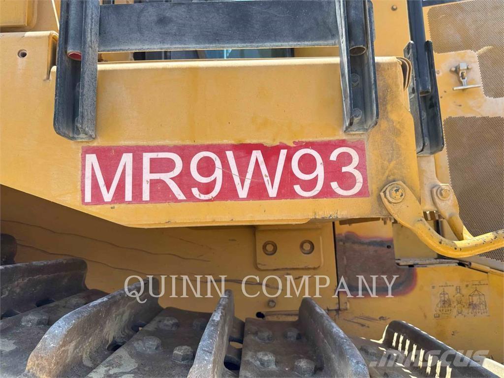 CAT D9T Buldožerji goseničarji