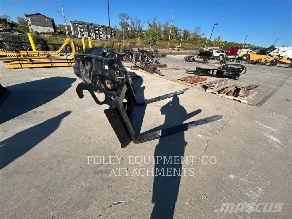 CAT FK20F53 Kolesni nakladalci