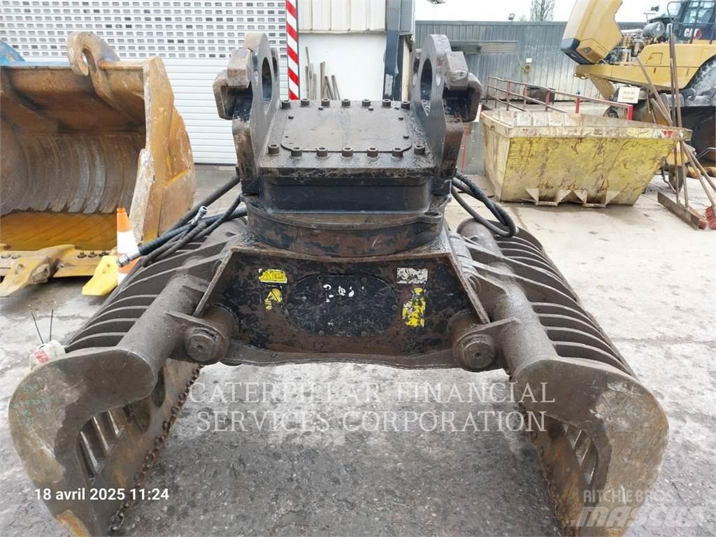 CAT G332 Grabeži