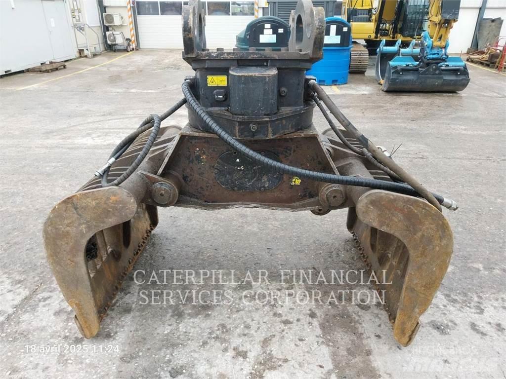 CAT G332 Grabeži