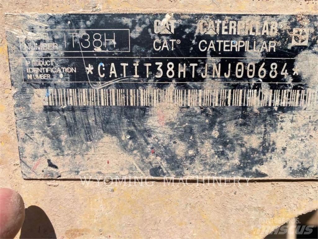 CAT IT38H Kolesni nakladalci
