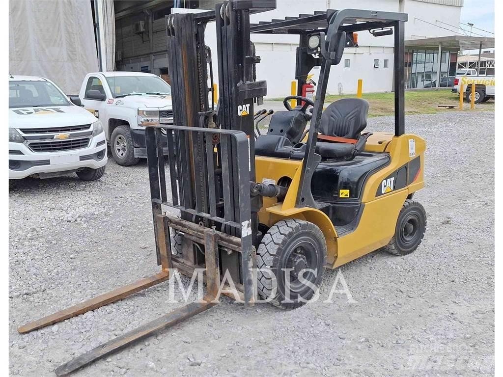 CAT LIFT TRUCKS DP25NM5 Dizelski viličarji