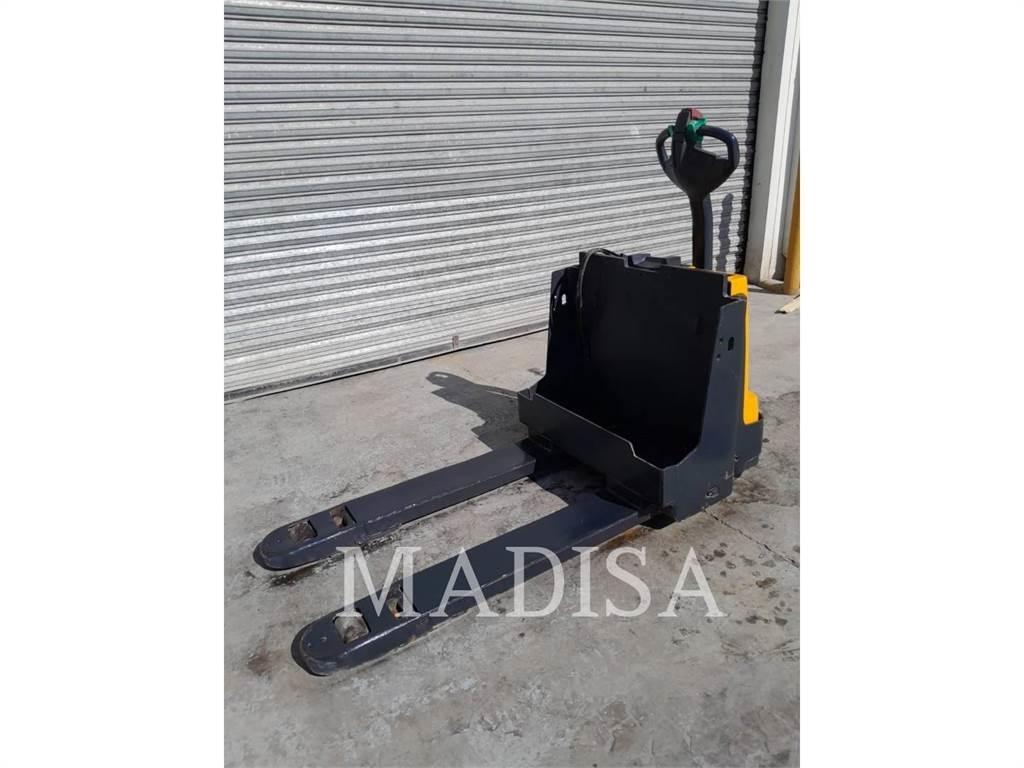 CAT LIFT TRUCKS EJE120E Vozila za golf