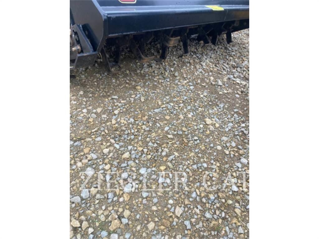 CAT LT118 Rotacijske brane in multikultivatorji