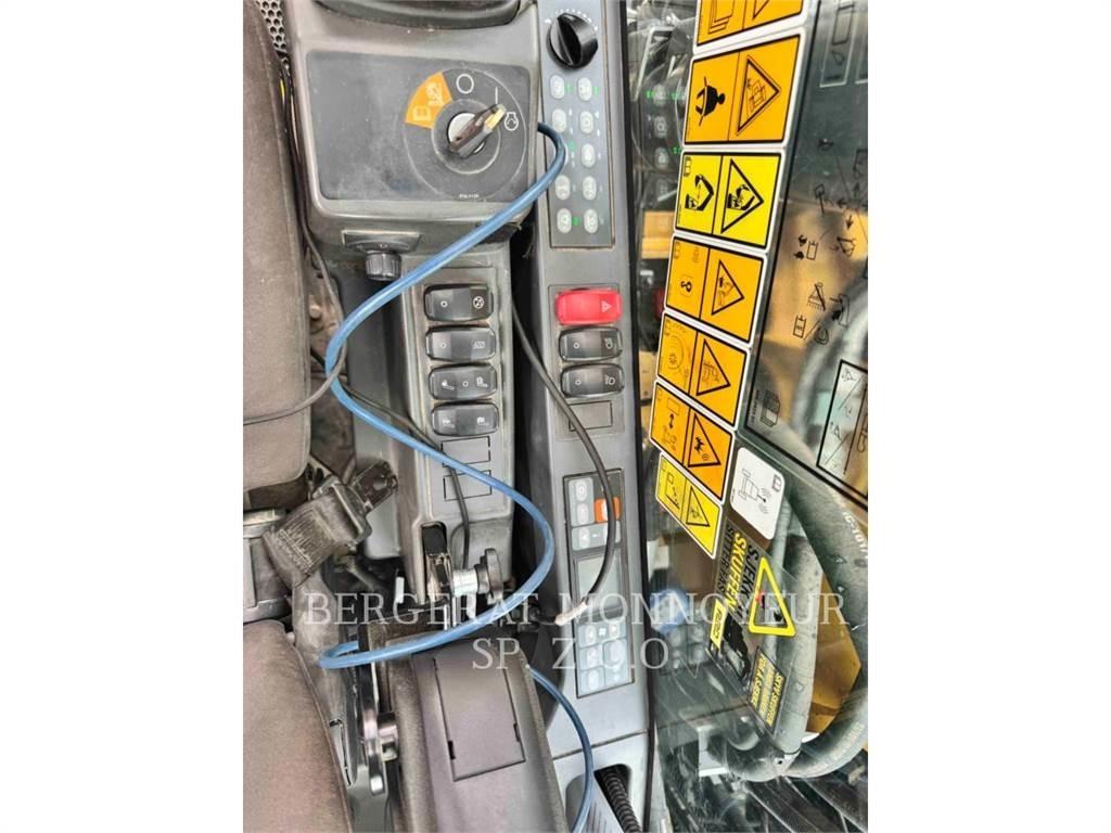CAT M314F Bagri na kolesih