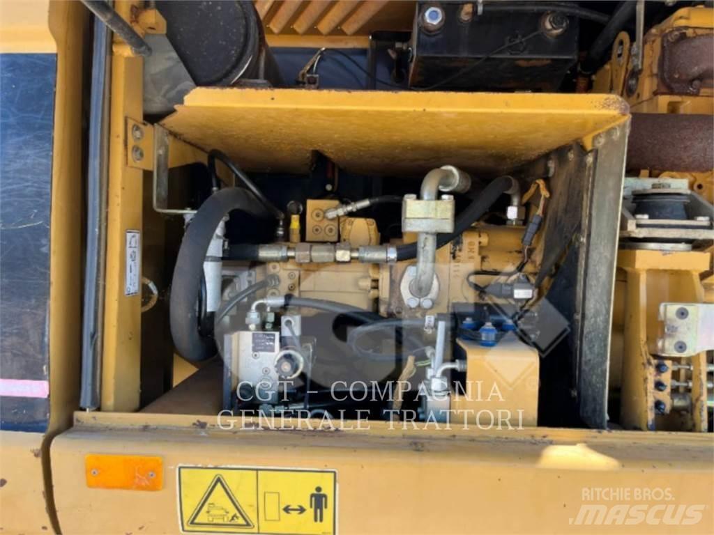 CAT M315C Bagri na kolesih