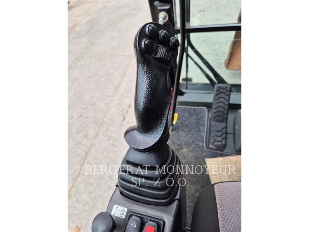 CAT M315F Bagri na kolesih