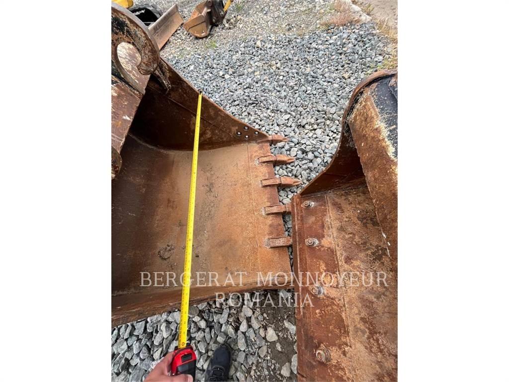 CAT M315F Bagri na kolesih