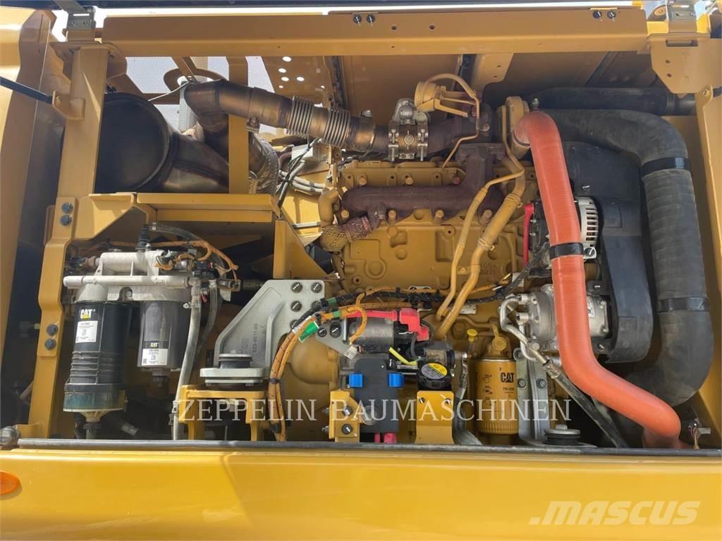 CAT M316-07A Bagri na kolesih
