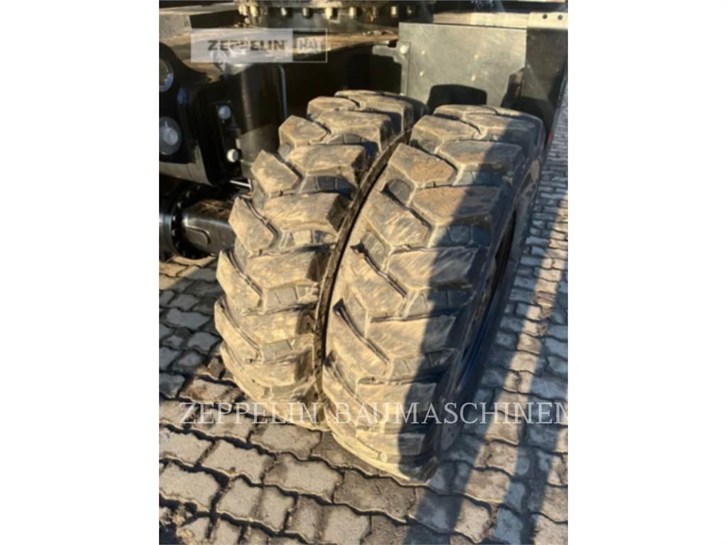 CAT M317F Bagri na kolesih