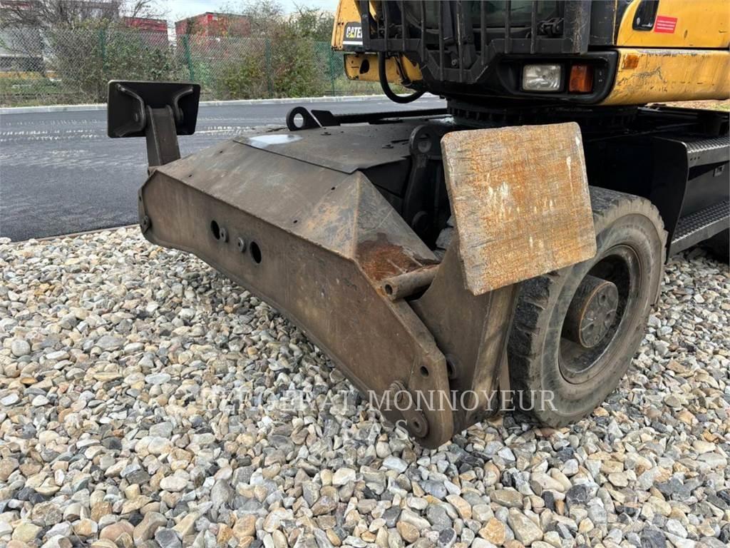 CAT M318C Bagri na kolesih