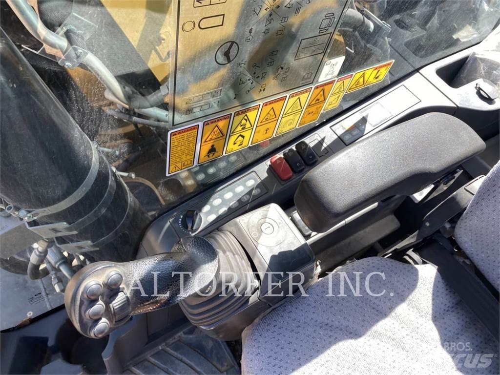 CAT M320F Bagri na kolesih