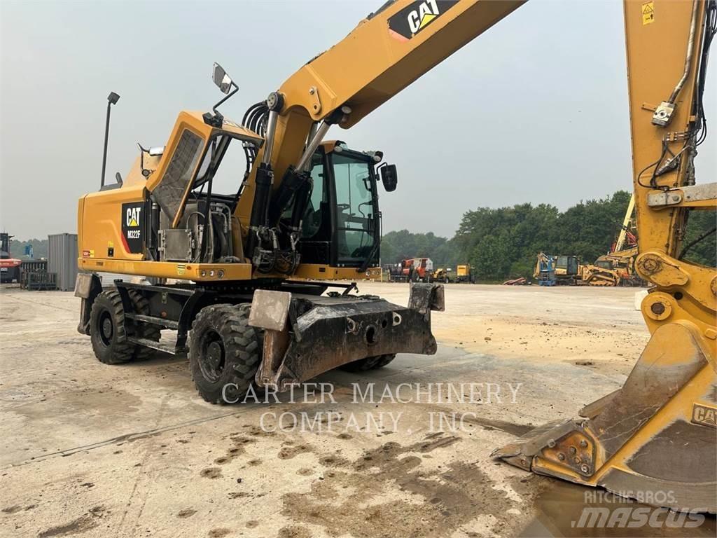 CAT M322F Bagri na kolesih