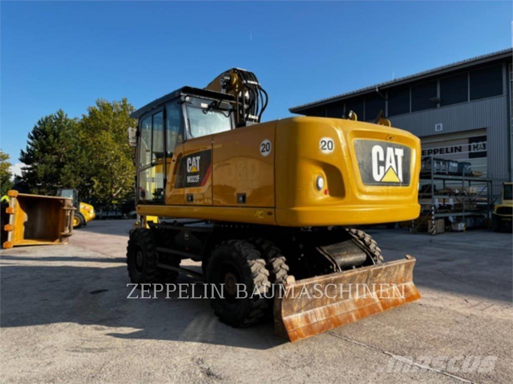 CAT M322F Bagri na kolesih