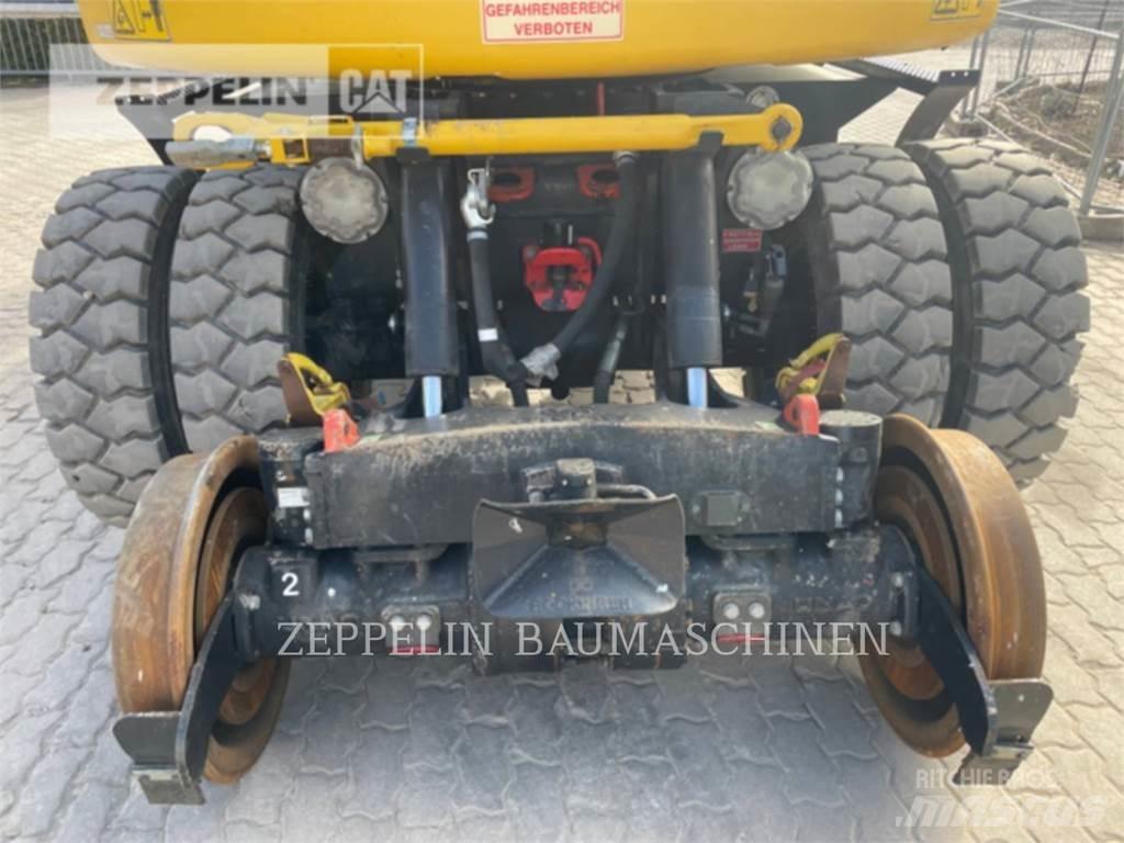 CAT M323F Bagri na kolesih