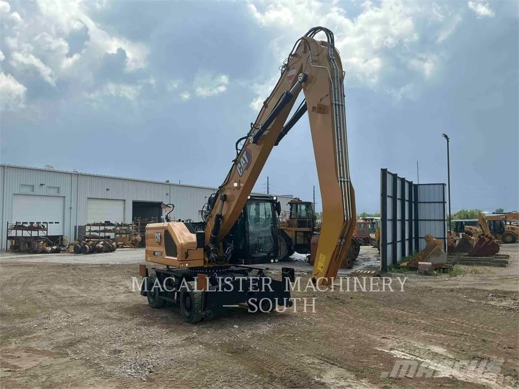 CAT MH3022 Bagri na kolesih