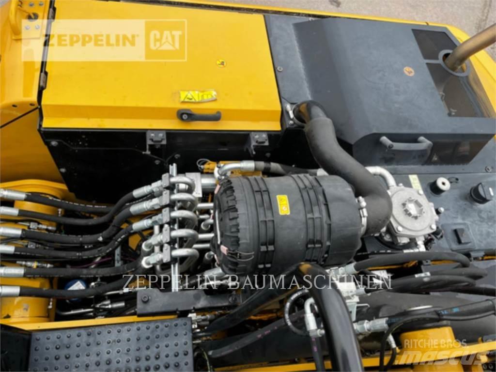 CAT MH3022-06C Rušilni bagri
