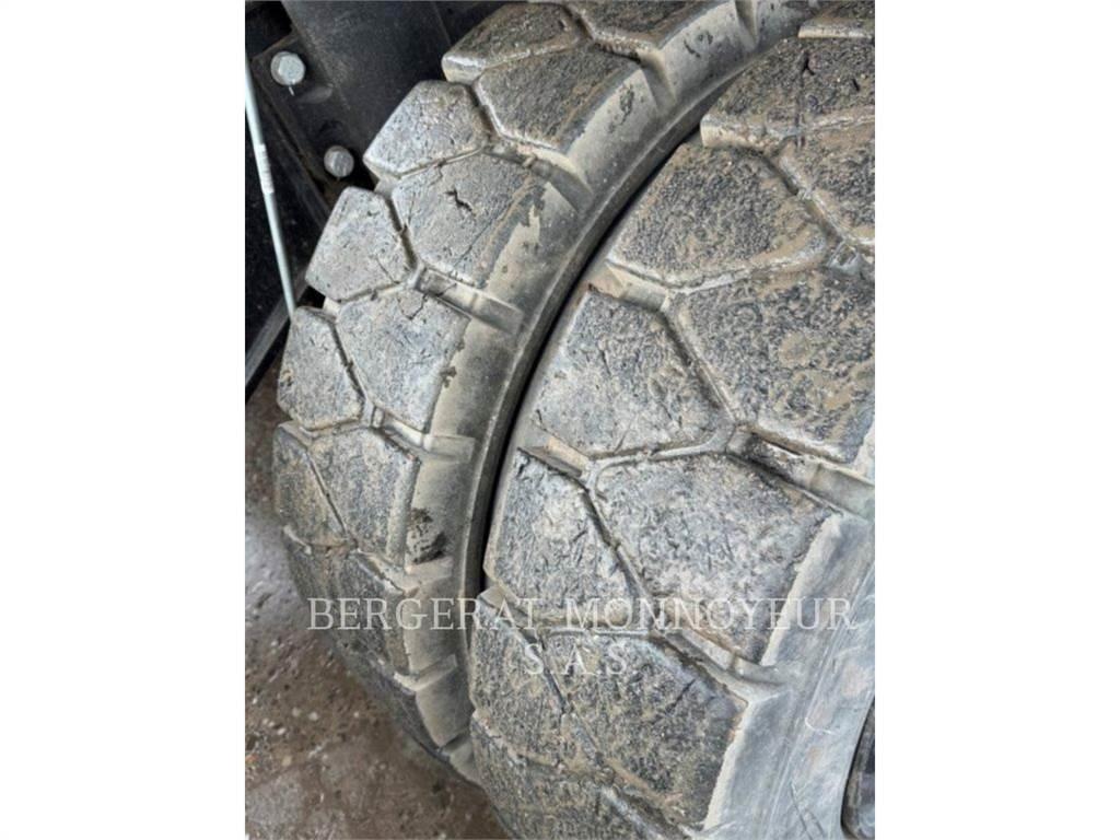 CAT MH3022-07 Bagri na kolesih