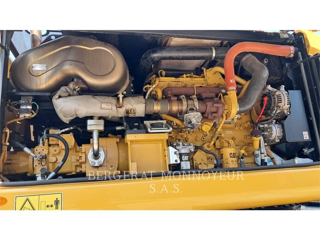 CAT MH3022-1 Bagri na kolesih
