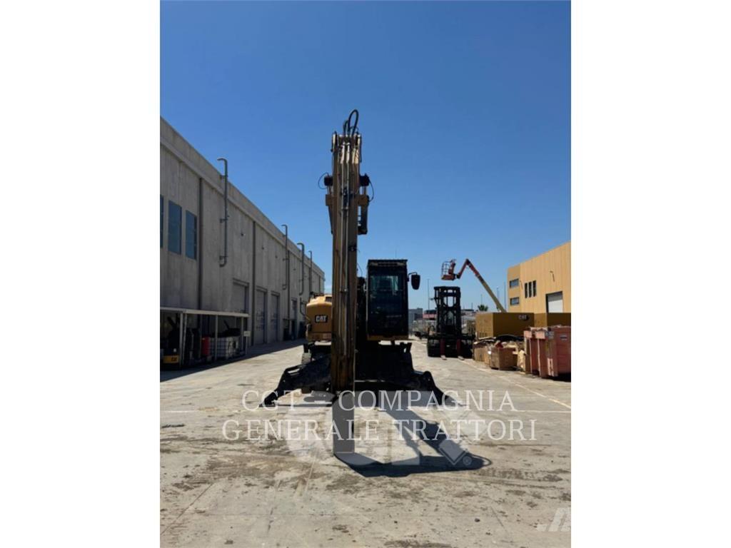 CAT MH3024 Bagri na kolesih