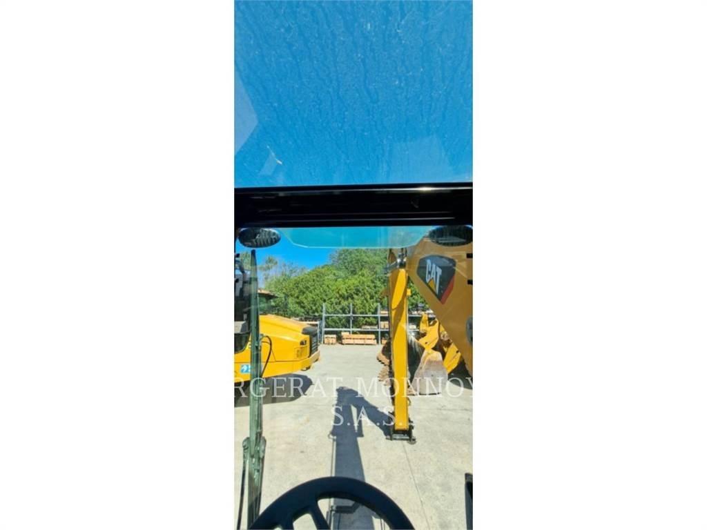 CAT MH3024-06 Bagri na kolesih