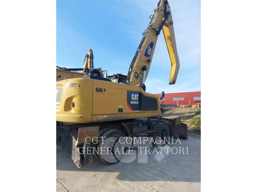 CAT MH3026 Bagri na kolesih