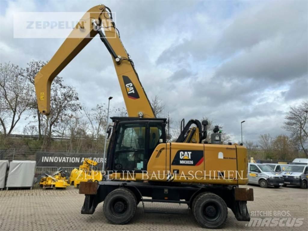 CAT MH3026-06C Rušilni bagri