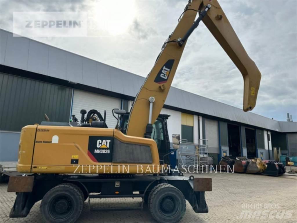 CAT MH3026-06C Rušilni bagri