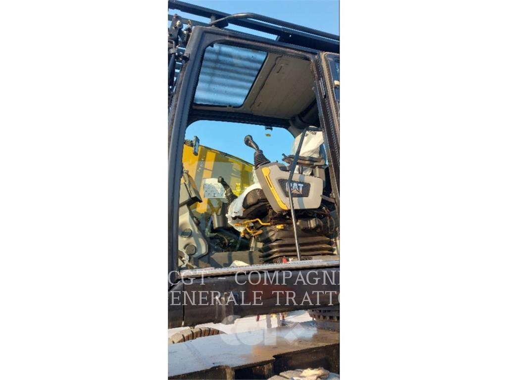 CAT MH3040NG Bagri na kolesih