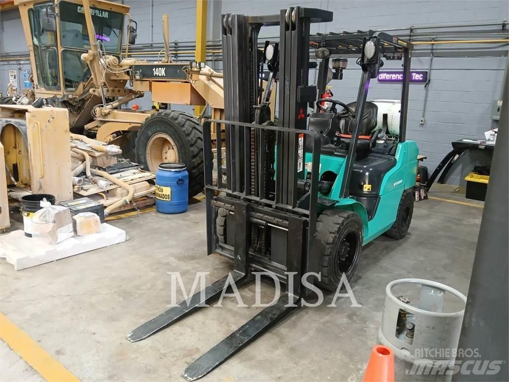 CAT MITSUBISHI FG30N-LP Viličarji - drugo