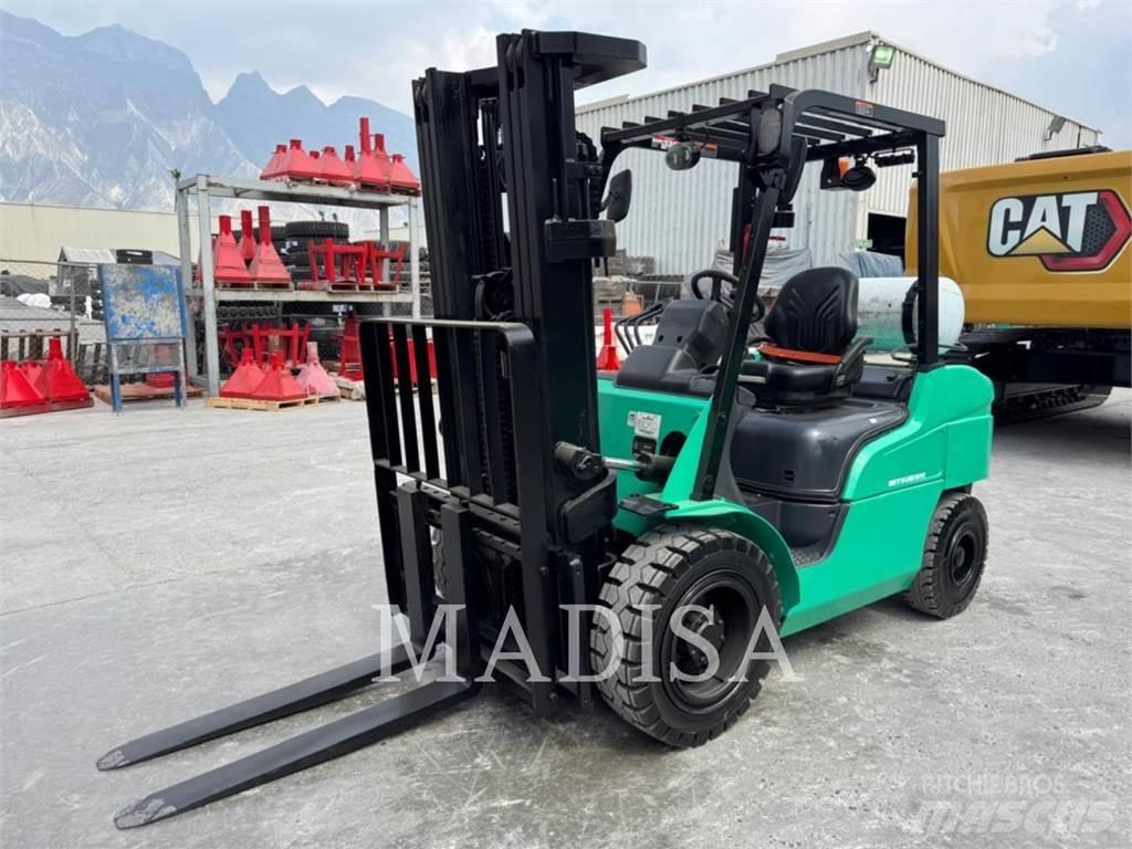 CAT MITSUBISHI FG30N-LP Viličarji - drugo