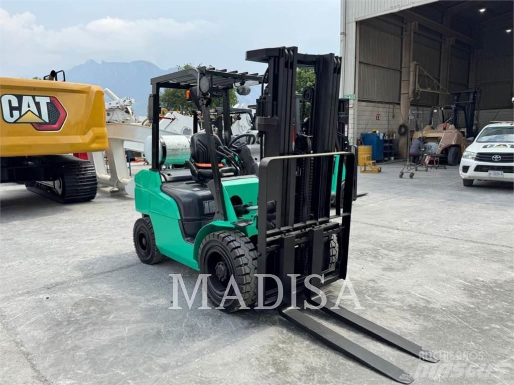 CAT MITSUBISHI FG30N-LP Viličarji - drugo
