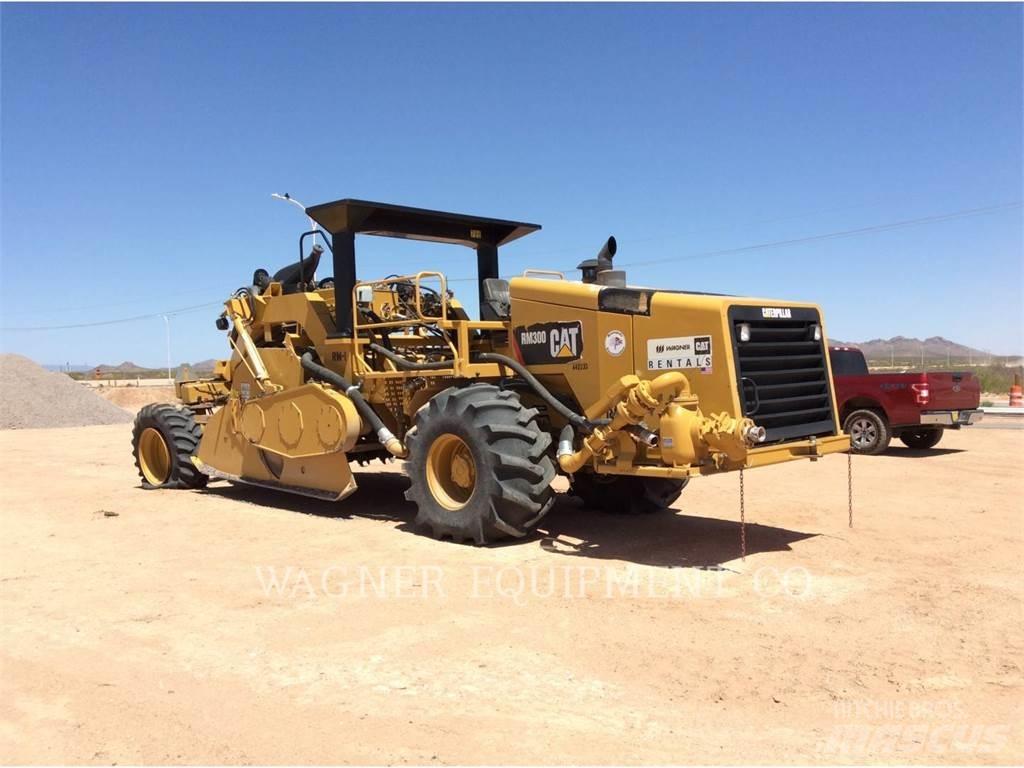 CAT RM-300 Stroji za recikliranje asfalta
