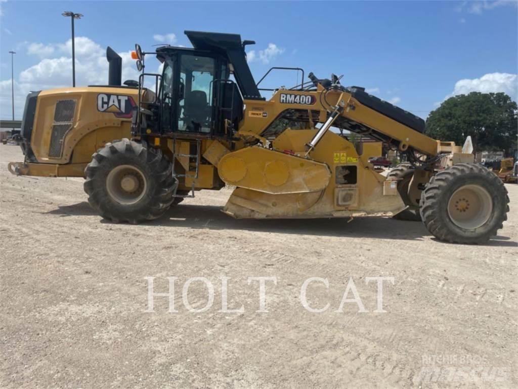 CAT RM400 CAB Kolesni nakladalci