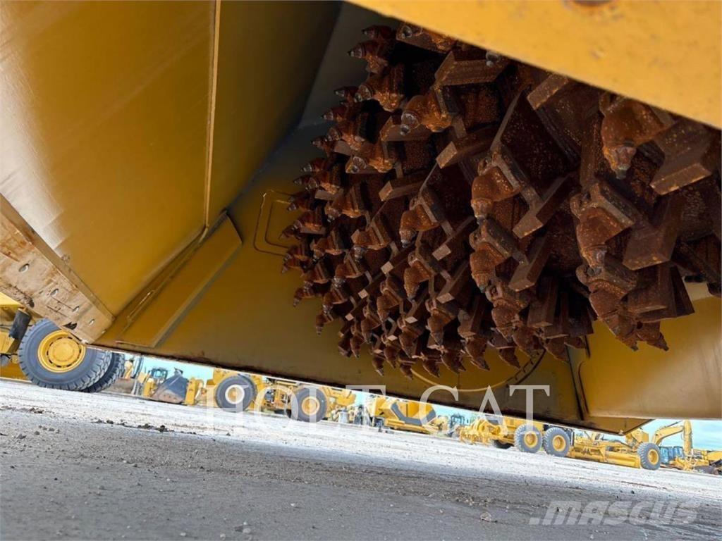 CAT RM400 CAB Stroji za recikliranje asfalta