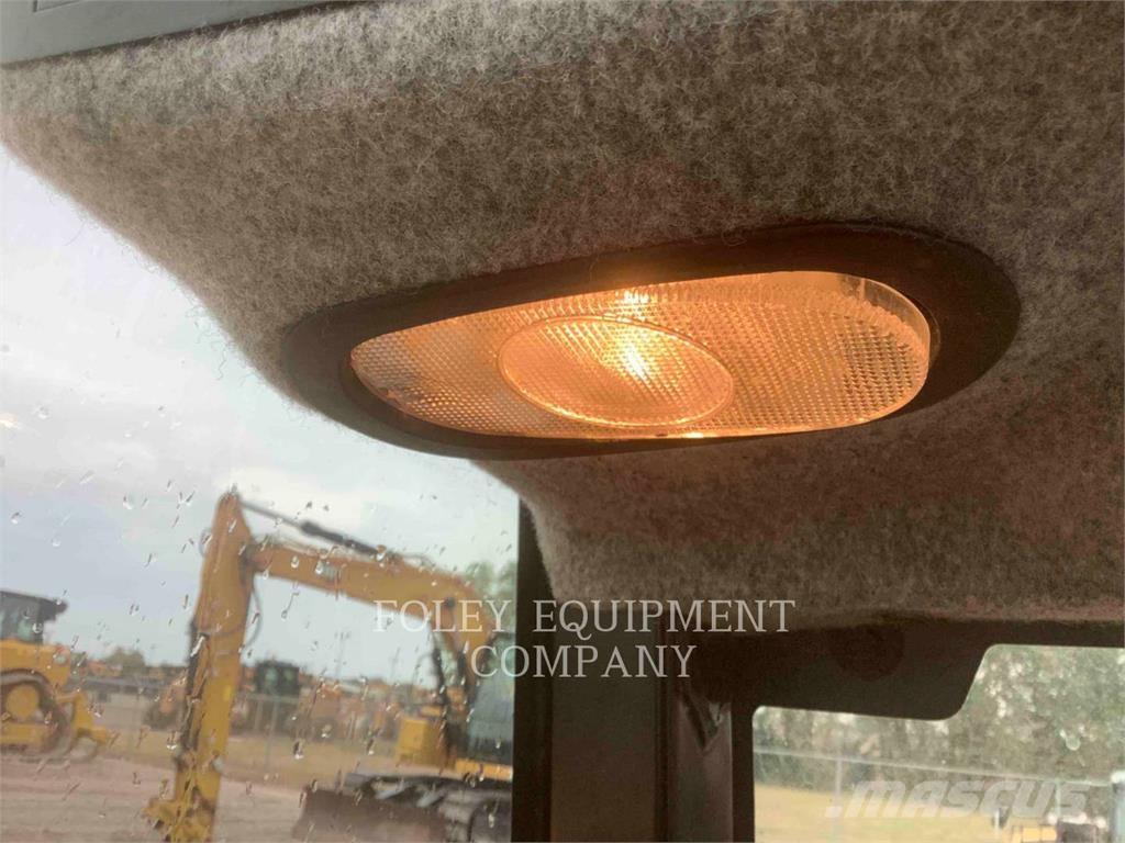 CAT TH255CC Teleskopski viličarji