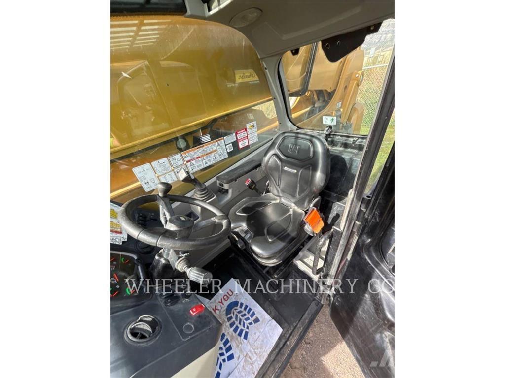 CAT TL1055D CB Teleskopski viličarji