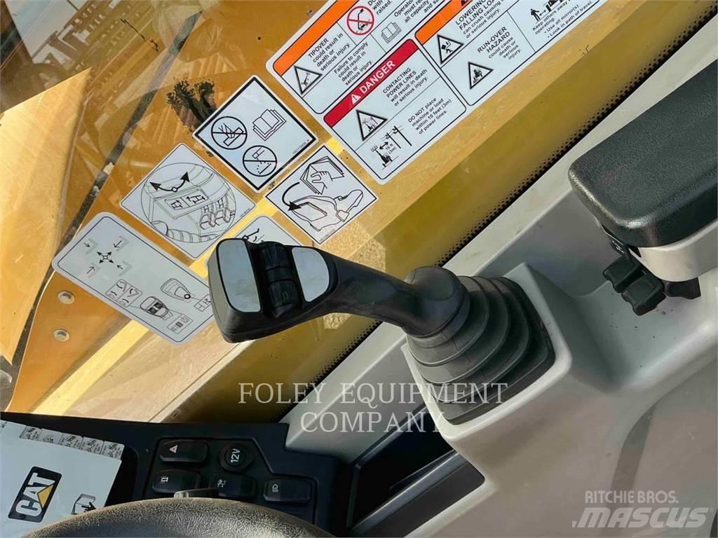 CAT TL1255-05C Teleskopski viličarji