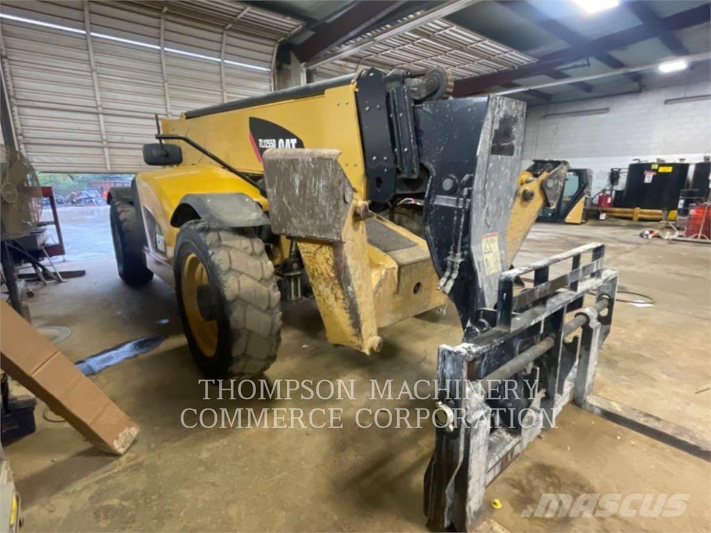 CAT TL1255D Teleskopski viličarji