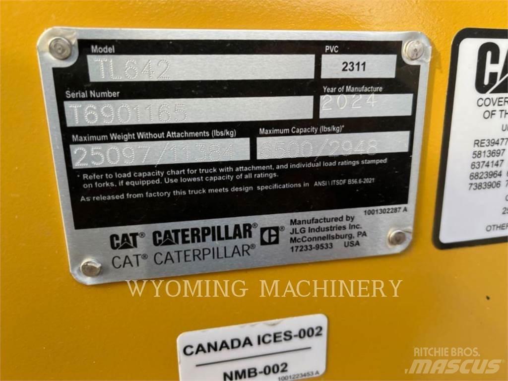 CAT TL642 Teleskopski viličarji