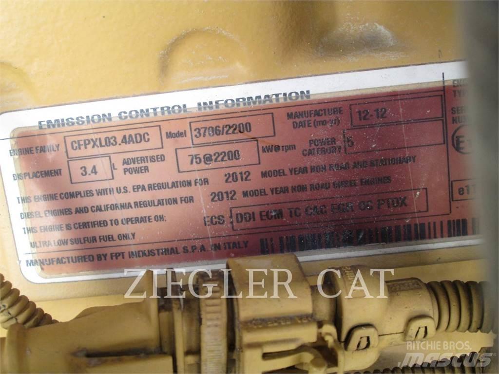 CAT TL642C Teleskopski viličarji