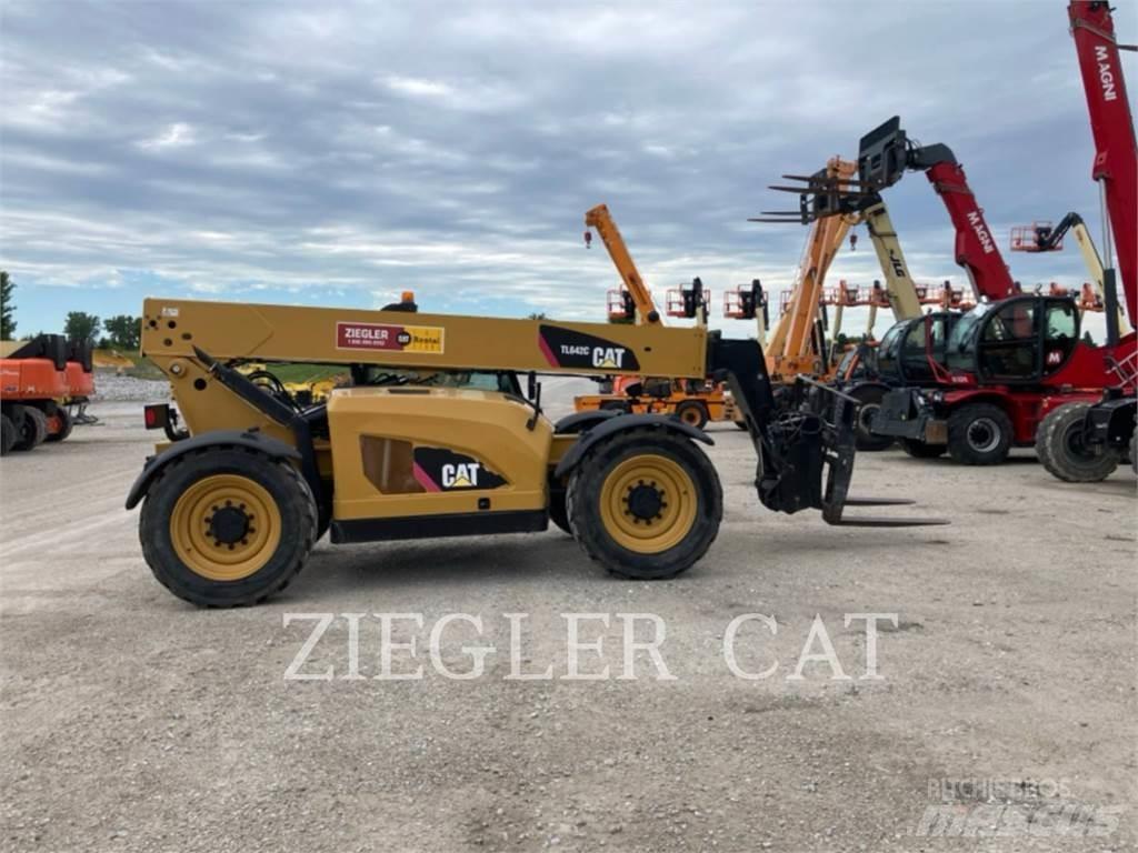CAT TL642C Teleskopski viličarji