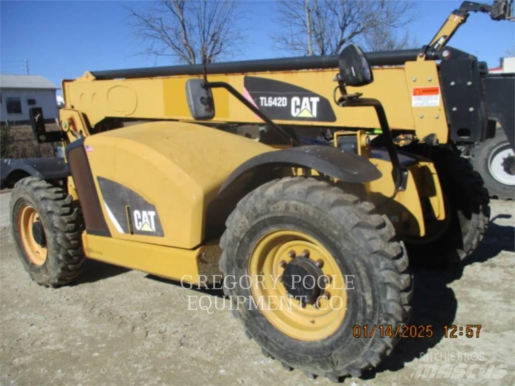 CAT TL642D Teleskopski viličarji